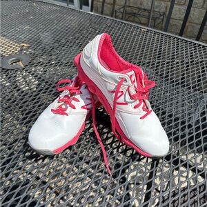 New Balance Women's White and Pink Golf  Shoes